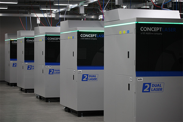 Protolabs 车间的金属3D打印机矩阵